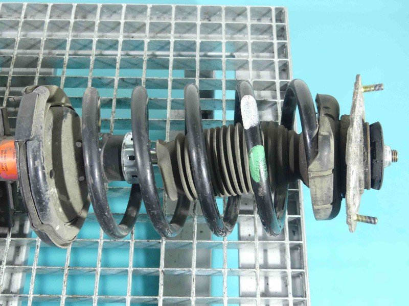 Sprężyna przód przednia Volvo XC90 I 02-14 2.4 D5 Sprężyna przód przednia Volvo XC90 I 02-14 2.4 D5