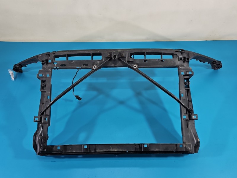 WZMOCNIENIE CZOŁOWE Pas przedni Skoda Octavia III 5E0805588