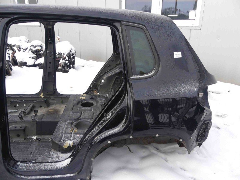 Błotnik tył lewy Vw Tiguan I 07- ćwiartka czarny C9X