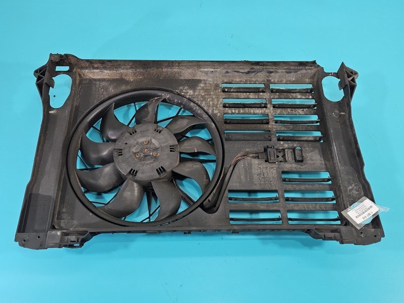 Wentylatory Wentylator chłodnicy Audi A8 D3 0130706829, 4E0121205H 3.0 tdi (ASB)