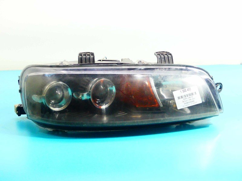 Reflektor prawy lampa przód Fiat Punto II EUROPA