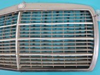 Atrapa grill Mercedes 123