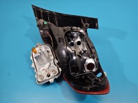 Lampa tył lewa Producent części: FIAT, SEDAN / Z LISTWĄ ŻARÓWKOWĄ Fiat Tipo II 15- sedan EUROPA