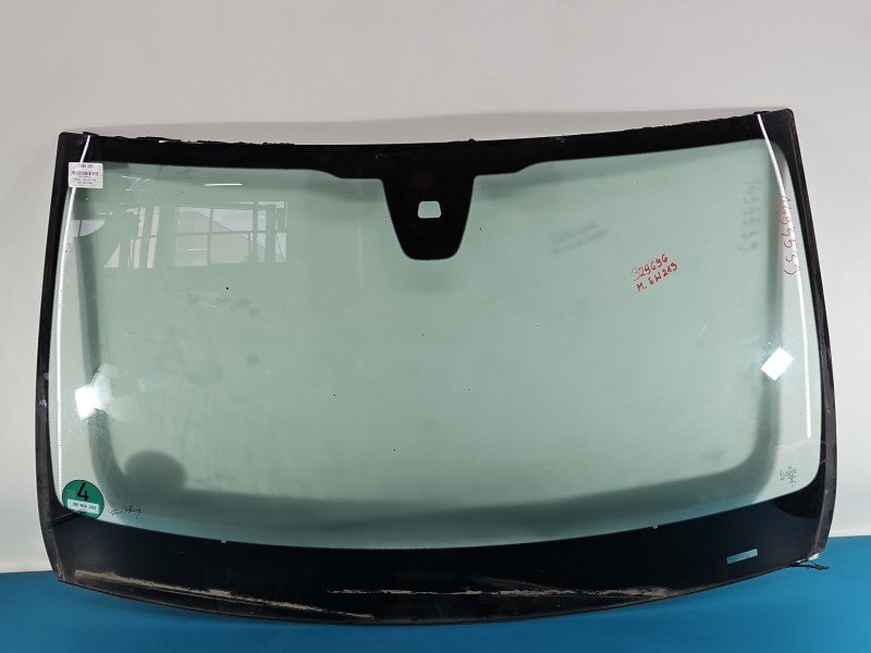Szyba przednia czołowa Mercedes W213