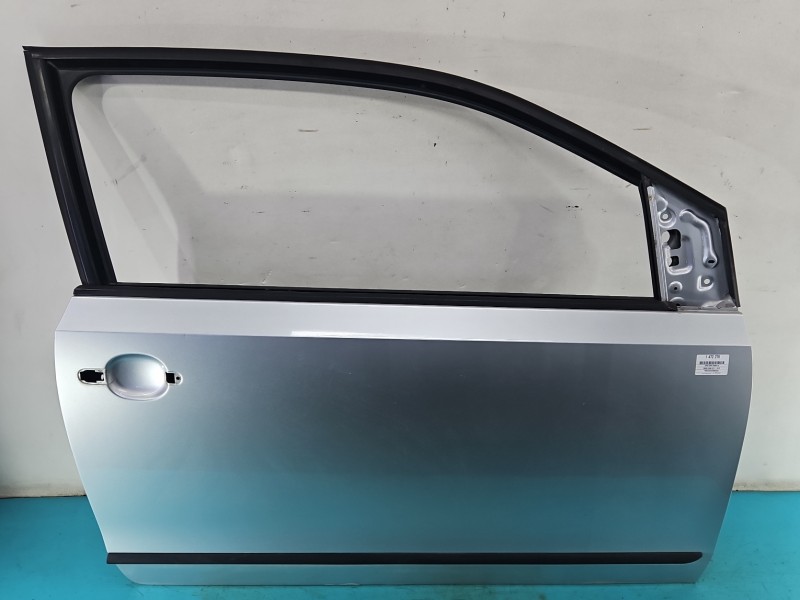 DRZWI PRZÓD PRAWE PASAŻERA Skoda Citigo 11-19 3d srebrny LA7W