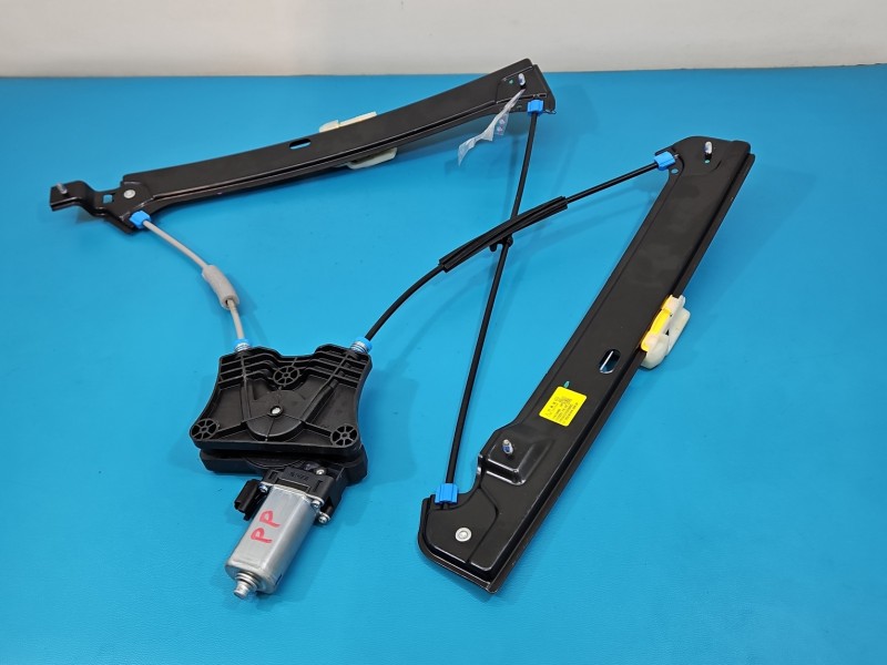 Podnośnik przód prawy SZYBY WINDA 11318543, 11615986 MG MG3 24- Europejska, 2 PINY 5d HB