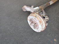 Tylna belka oś tył Toyota Yaris II 1.4 D4D