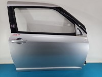 DRZWI PRZÓD PRAWE PASAŻERA Suzuki Swift Mk6 3d srebrny ZCC