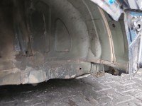 Błotnik tył lewy Audi Q3 ćwiartka czarny LZ9Y