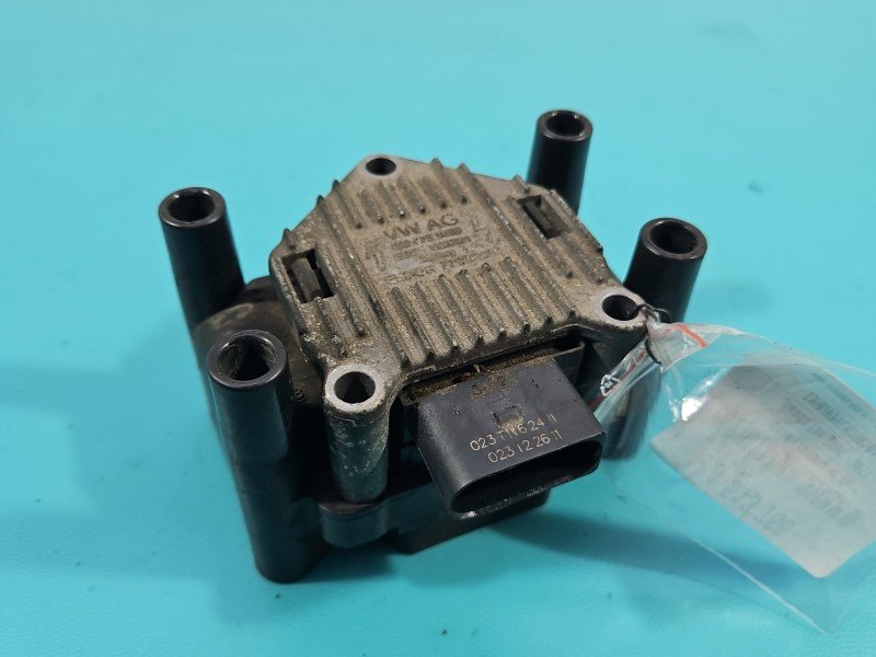 Cewka zapłonowa Skoda Yeti 032905105E 1.2 TSI pęknięta, widoczne na zdjęciach Z MODUŁEM