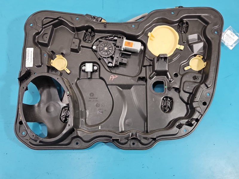 Podnośnik przód prawy SZYBY WINDA Jeep Cherokee KL Europejska, uszkodzone mocowanie 5d HB 68227256AA