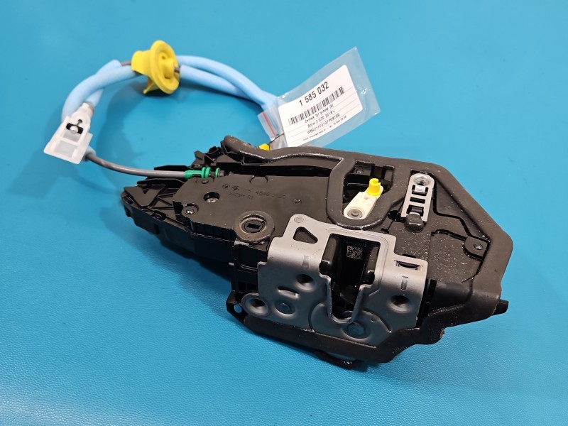 Zamek tył prawy BMW G20 5pin 7445046