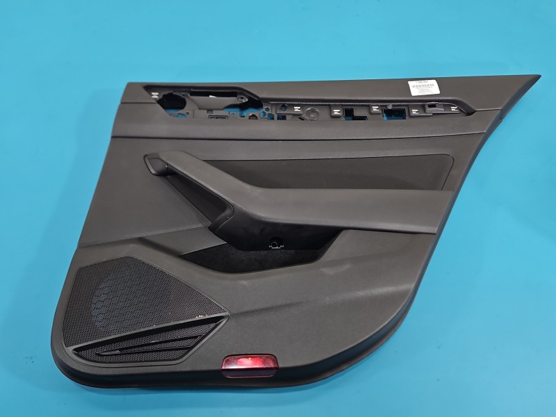 Tapicerka drzwi tył prawa boczek Vw Passat B8