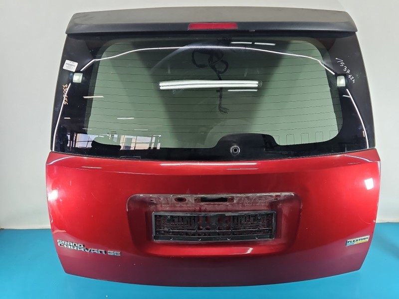 Klapa tył Dodge Caravan V 07-20 HB 5d bordowy