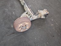 Tylna belka oś tył Nissan Note E11 1.6 16V Tylna belka oś tył Nissan Note E11 1.6 16V