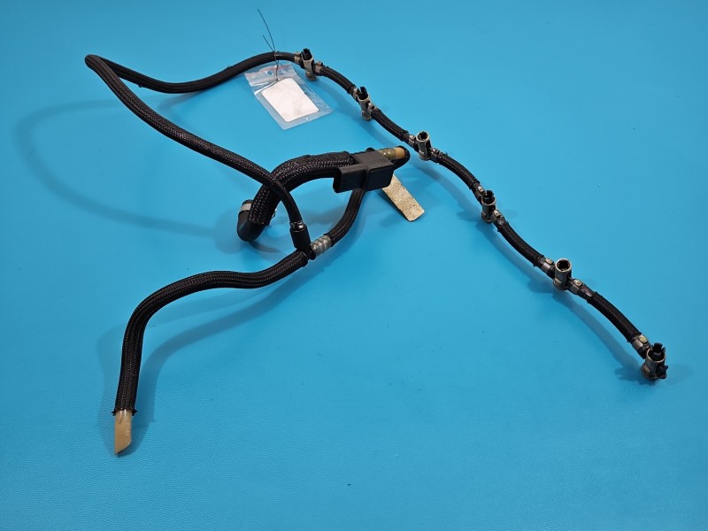 RURKI Przewód paliwowy BMW X6 E71 3.0d Producent części: BMW, Z ZAWOREM CIŚNIENIA