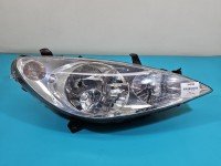 Reflektor prawy lampa przód Peugeot 307 EUROPA