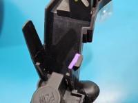 Lampa tył lewa Toyota Avensis II T25 kombi TOYOTA, KOITO 03-06 Urwane mocowanie przy wkładzie lampy EUROPA