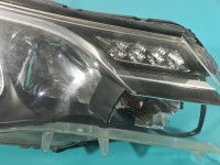 Reflektor prawy lampa przód Toyota Rav4 IV EUROPA