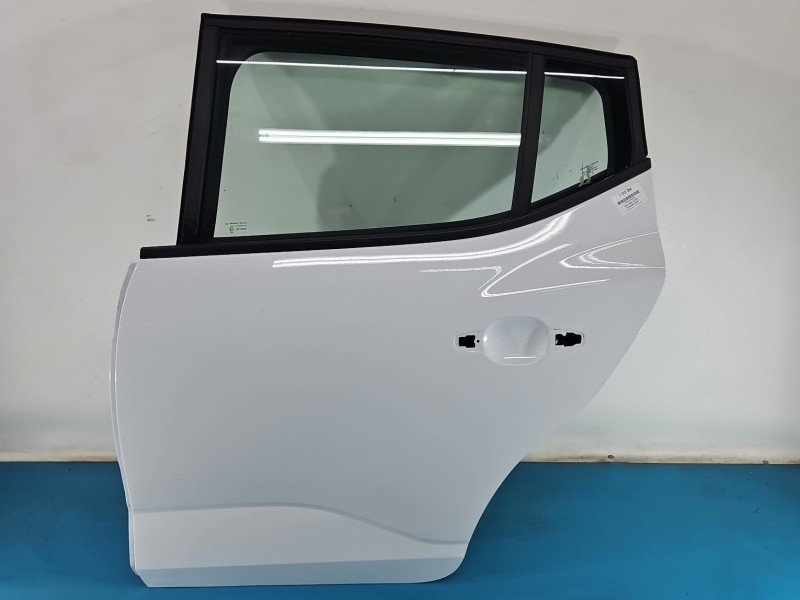 Drzwi tył lewe Dacia Sandero III 20- HB 5d DV369