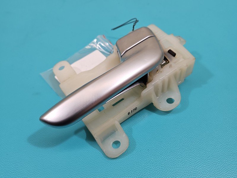 Klamka wewnętrzna tył prawa Kia Niro I 16-22