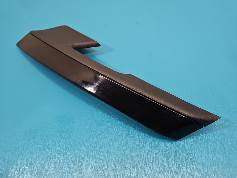 Listwa drzwi przód prawa Toyota Auris II 76647-02020