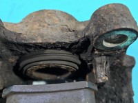 Zacisk tył lewy Opel Omega B 2.5 DTI sedan