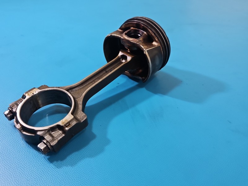 Tłok Opel Astra V K 1.4 T (B14XFL) 125KM