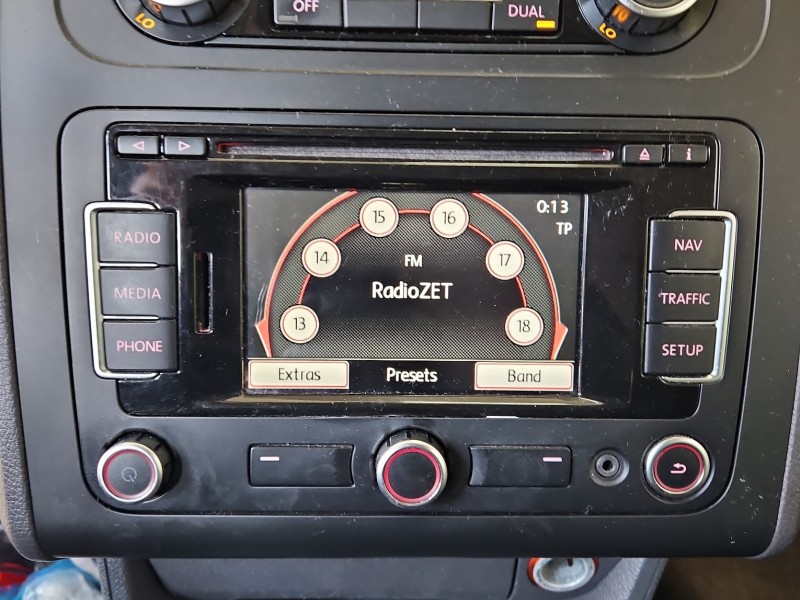 Radio fabryczne Vw Touran I 3C0035279 radioodtwarzacz