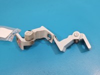 Zawias drzwi przód lewy Skoda Octavia IV