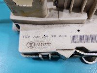 Zamek przód prawy 1697202835 Mercedes W169 EUROPA 4pin. Uszkodzone zapięcie trzymającej wtyczkę