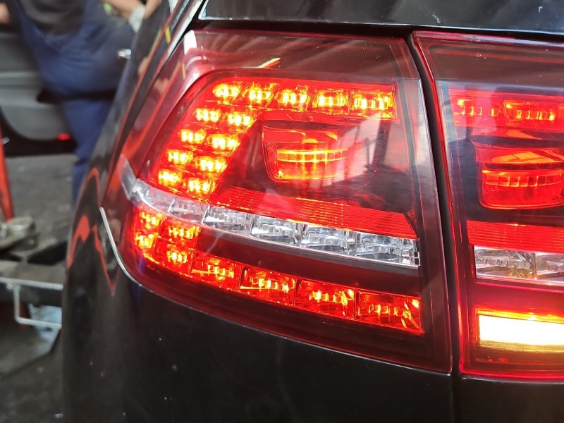 Lampa tył lewa błotnika Vw Golf VII HB EUROPA 5G0945207