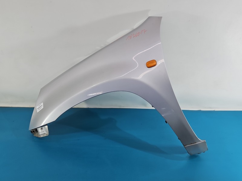 Błotnik przód lewy DR5 07-20 Brak