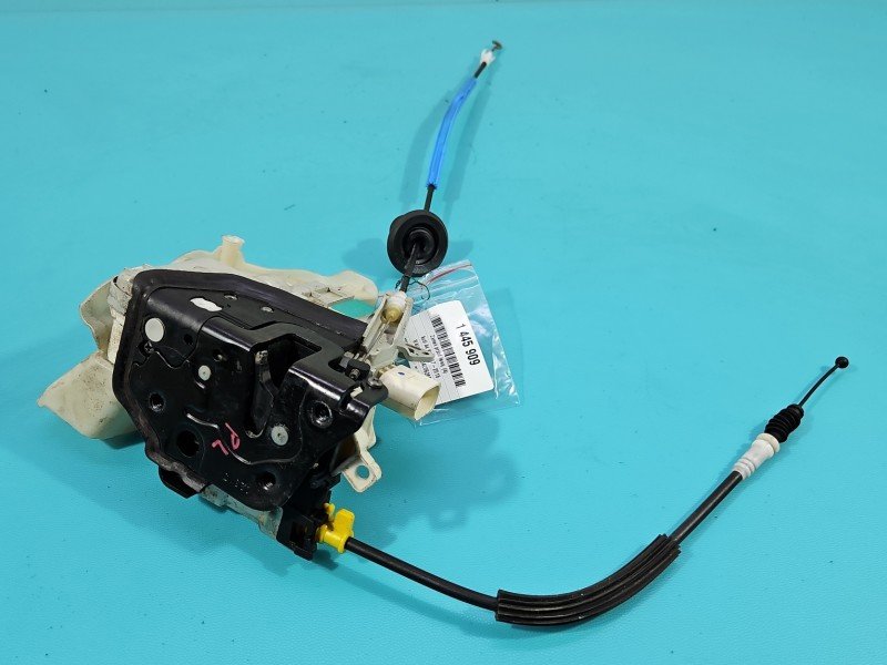 Zamek przód lewy 8J1837015D AUDI A4 B8 EUROPA Producent części: Audi, Europejska, 6pin