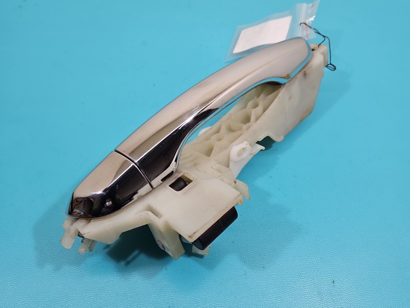 Klamka tył prawa zewnętrzna Hyundai Elantra VI 15-20 92701-03100