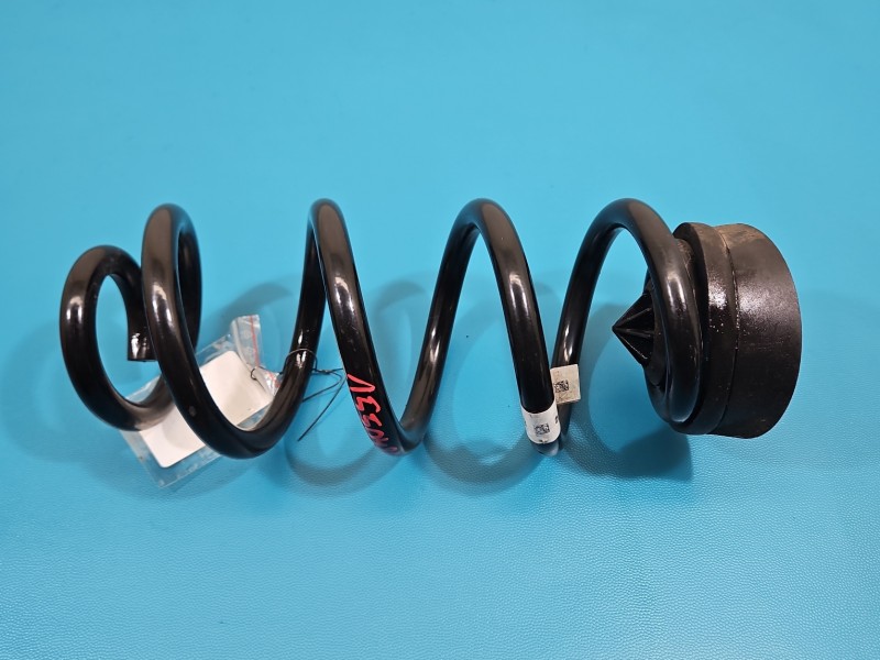 Sprężyna tył tylna Audi A4 B9 sedan