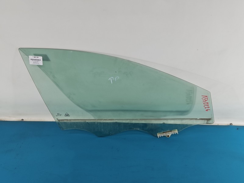 Szyba drzwi przód prawa pasażera Kia Ceed III 18-21 Producent części: KIA, 5 DRZWI HB