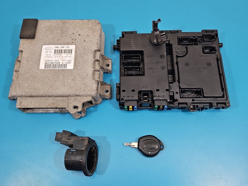 Komputer Sterownik silnika Peugeot 206 1.1 8V wiel