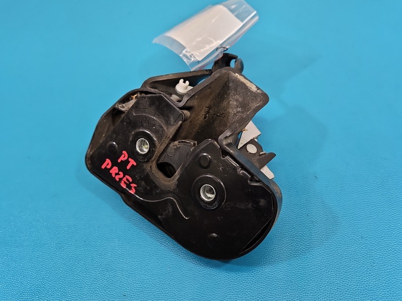 Zamek tył prawy Vw Caddy III 2K Przesuwne. 2pin 2K0843604, 7H0843604