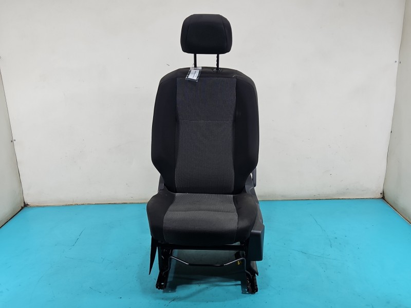 Fotel lewy przód kierowcy Toyota Proace City EU 5d TOYOTA, ROZDARTY