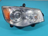 Reflektor prawy lampa przód Chrysler Voyager V 07-16 EUROPA