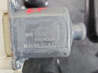 Podnośnik przód lewy Mercedes W246 A2469065100, 920816-106LH 5d HB