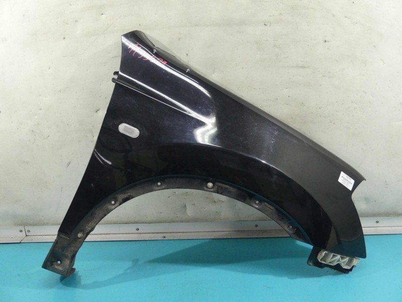 Błotnik przód prawy Nissan Qashqai I J10 06-13 Czarny Z11G