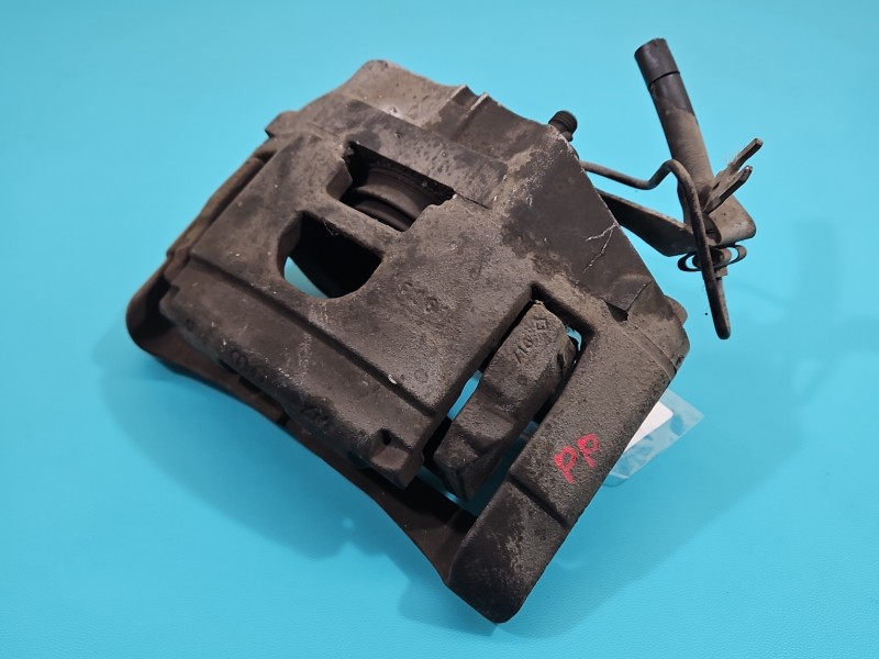 Zacisk przód prawy Audi A8 D3 3.0 tdi (ASB)