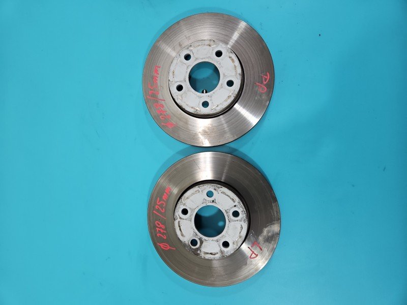 Tarcze hamulcowe przód klocki Ford Focus Mk2 1.6 16V HWDA Wentylowane, Producent części: Quaro, średnica 278mm grubość...