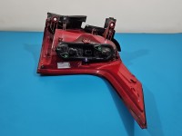 Lampa tył lewa Peugeot, Uszkodzone dwa zaczepy trzymający wkład. Peugeot 5008 HB