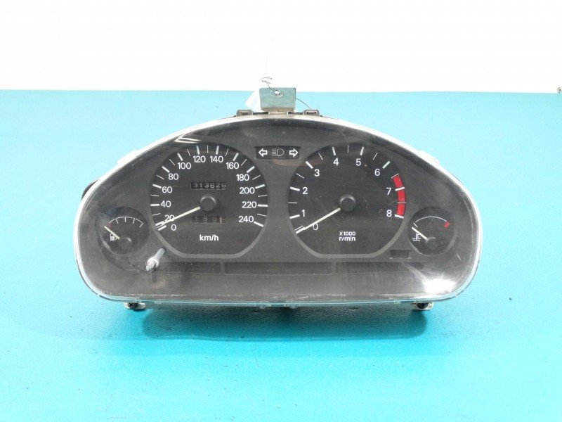 Licznik Mitsubishi Carisma MR114265 1.8 16v