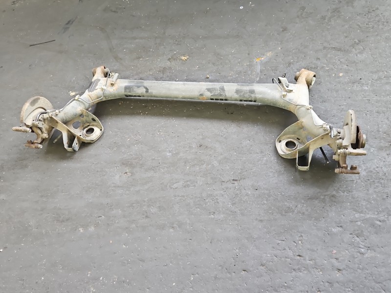 Tylna belka oś tył Skoda Fabia III 1.4 TDI