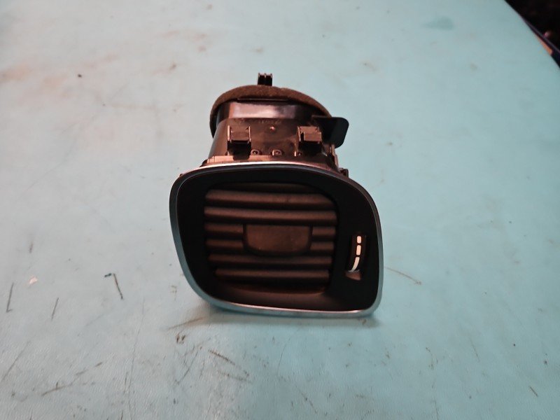 Kratka nawiewu Volvo V40 II 12- 30791697