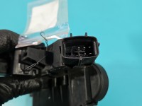 Zamek tył prawy Fiat Croma II Producent części: FIAT, Uszkodzone mocowanie 6 PIN